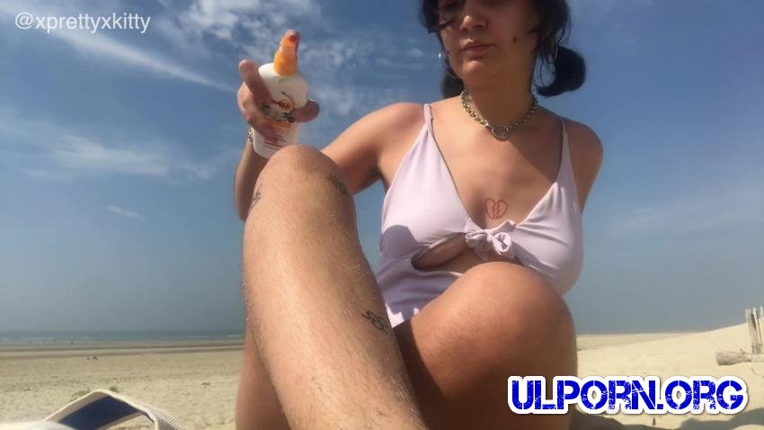 Private HD porn video: Flashing Boobs Play On The Beach